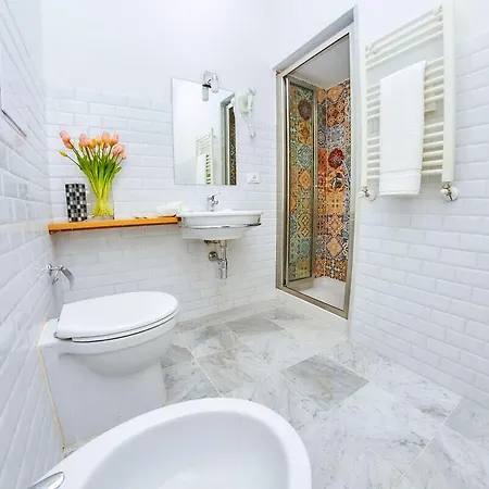 Solemar Sicilia - Monaco Couette-café Palerme