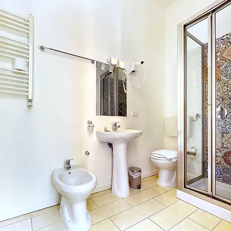 Solemar Sicilia - Monaco Couette-café 4*